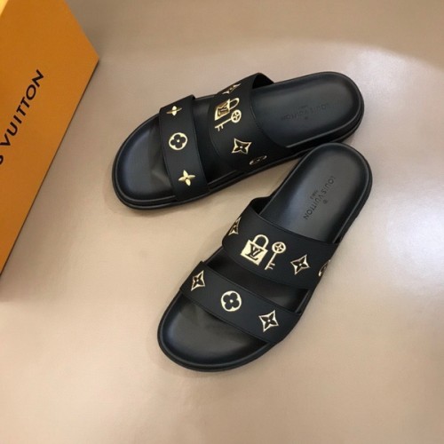 LV men slippers AAA-812