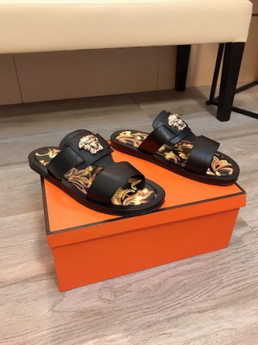 Versace men slippers 1：1 quality-017