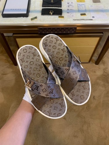 LV men slippers AAA-383(38-45)