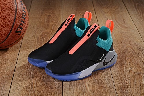 Nike LeBron James 11 shoes-010