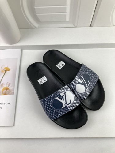 LV men slippers AAA-1110