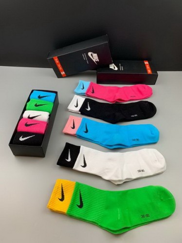 Nike Socks-051