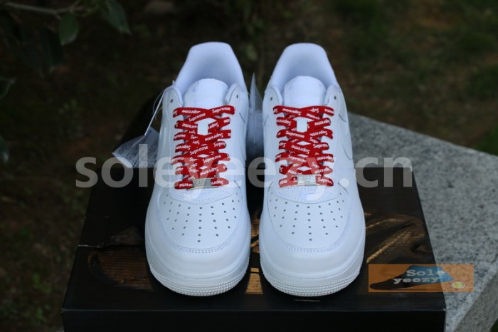 Authentic Supreme x Nike Air Force 1 Low