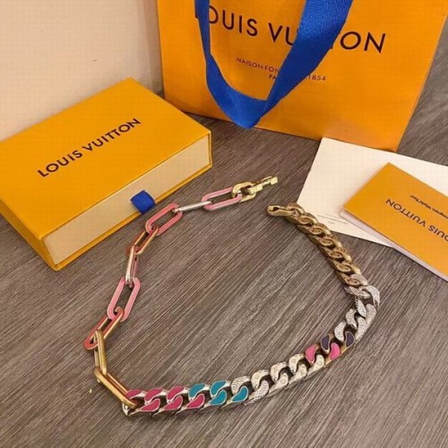 LV Necklace-067