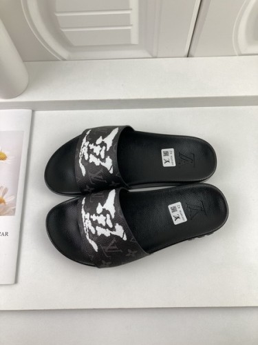 LV women slippers AAA-355