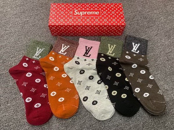 LV Socks-015