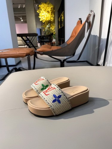 LV women Sandals 1：1 Quality-354