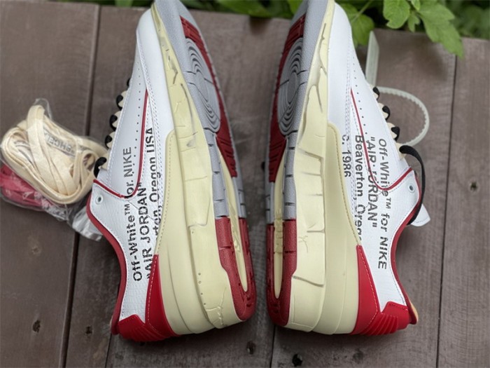 Authentic OFF-WHITE x Air Jordan 2 Low SP White ( with correct boxes)