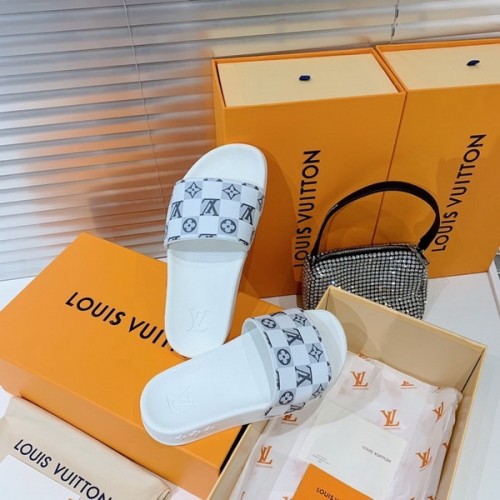 LV Sandals 1：1 Quality-011