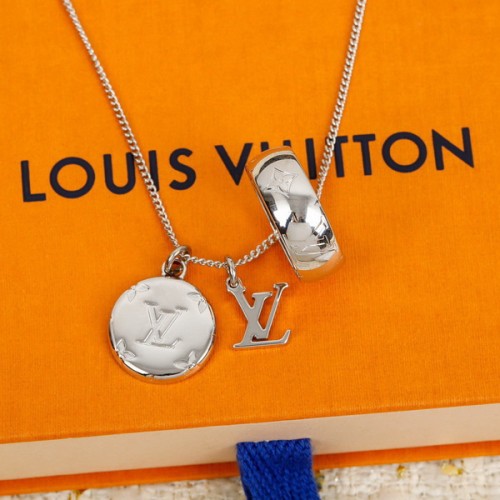 LV Necklace-020