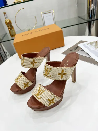 LV women Sandals 1：1 Quality-395