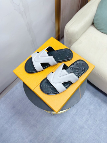 LV Sandals 1：1 Quality-348