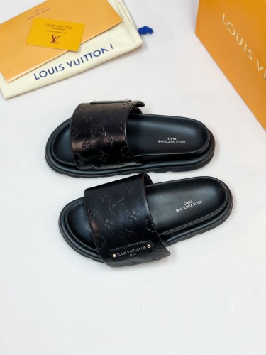 LV women Sandals 1：1 Quality-477