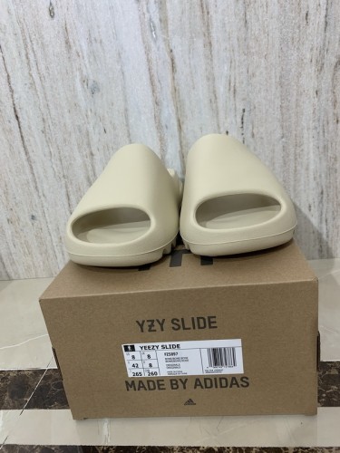 Yeezy Slide Bone FZ5897