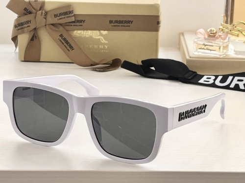 Burberry Sunglasses AAAA-087