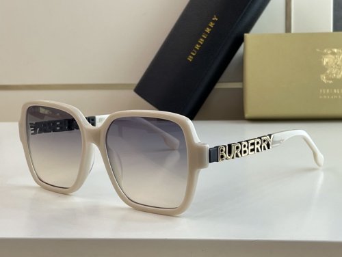 Burberry Sunglasses AAAA-640