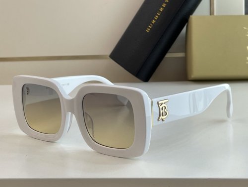 Burberry Sunglasses AAAA-656