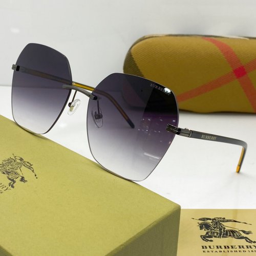 Burberry Sunglasses AAAA-821