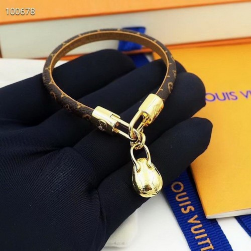 LV Bracelet-021