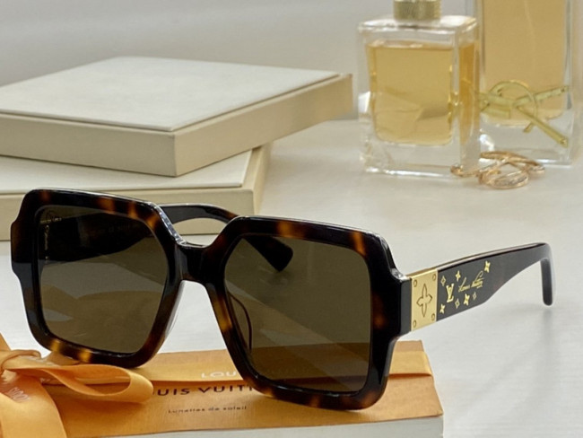 LV Sunglasses AAAA-1116