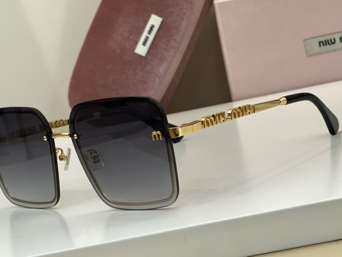 Miu Miu Sunglasses AAAA-224