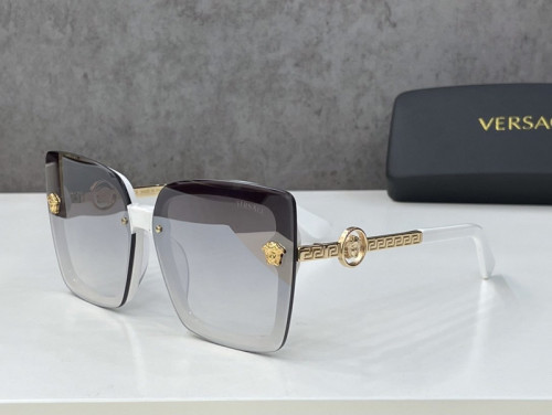 Versace Sunglasses AAAA-1017