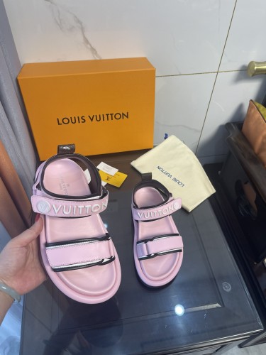 LV women Sandals 1：1 Quality-487