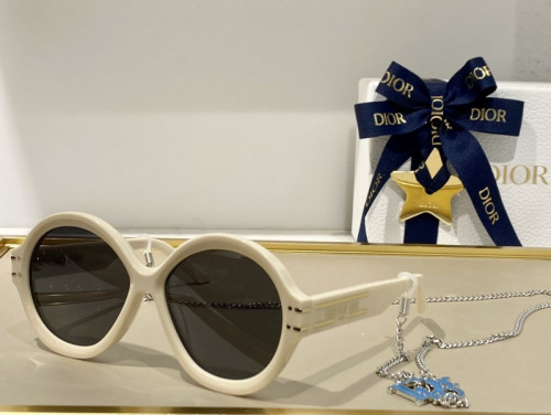 Dior Sunglasses AAAA-860