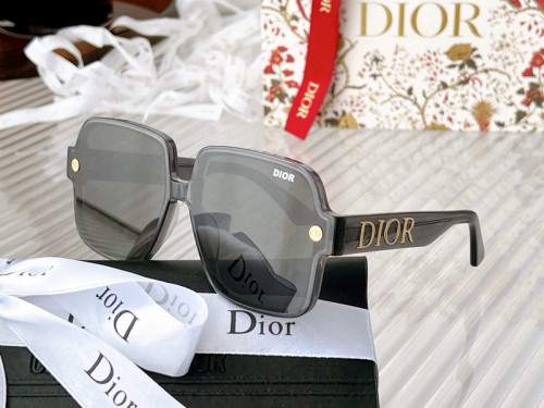 Dior Sunglasses AAAA-1005