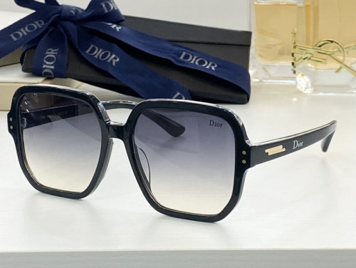 Dior Sunglasses AAAA-605