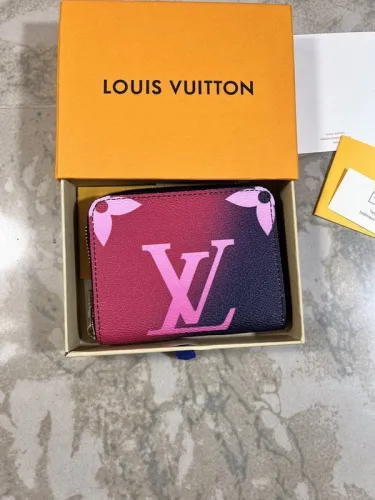 Super Perfect LV Wallet-093