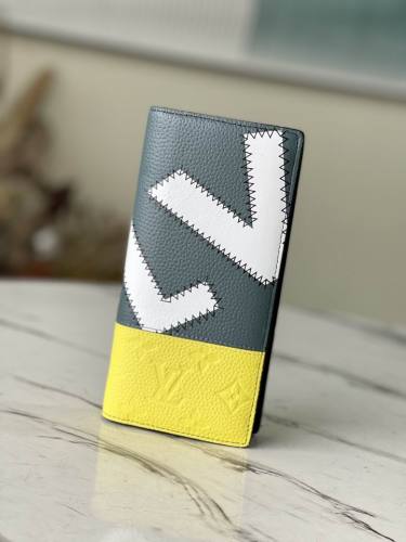 Super Perfect LV Wallet-447