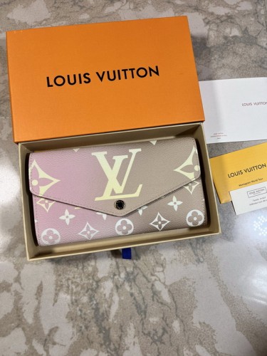 Super Perfect LV Wallet-308