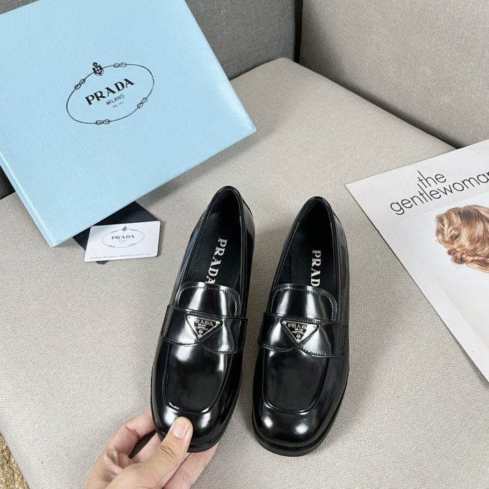 Prada women shoes 1：1 quality-338