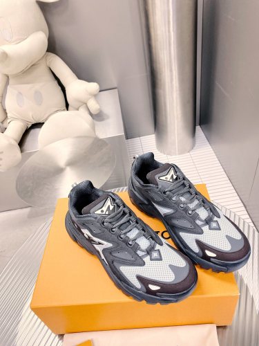 LV Men shoes 1：1 quality-4599