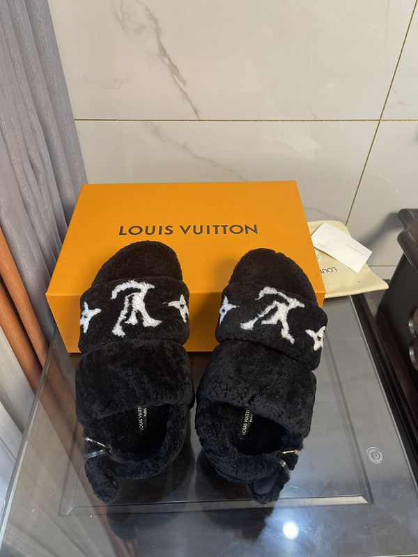 LV women Sandals 1：1 Quality-499