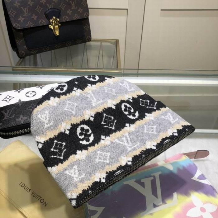 LV beanies AAA-111