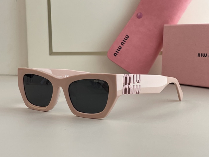 Miu Miu Sunglasses AAAA-324