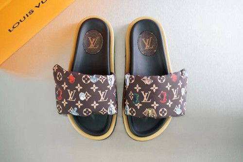 LV men slippers AAA-1157