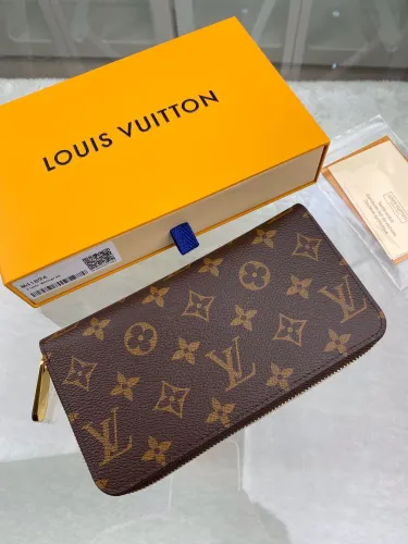Super Perfect LV Wallet-532