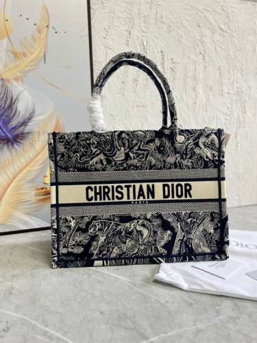 Dior Handbags AAA-260