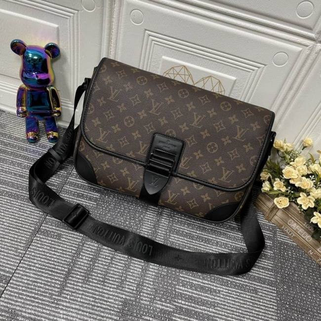 LV Hangbags AAA Men-077