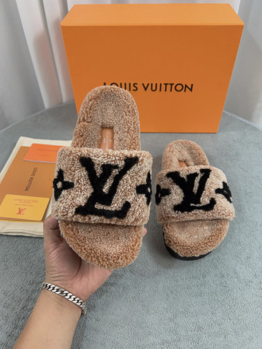 LV Sandals 1：1 Quality-644