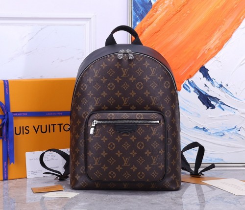 LV Backpack 1：1 Quality-050