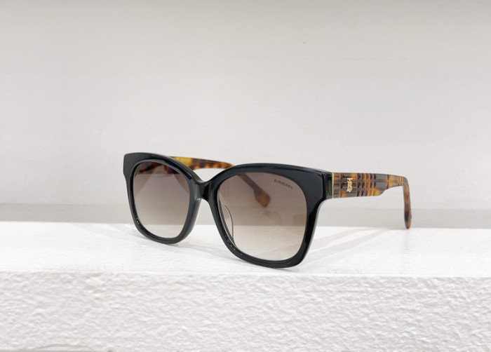 Burberry Sunglasses AAAA-1986