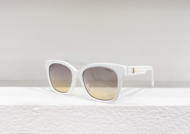 Burberry Sunglasses AAAA-1983