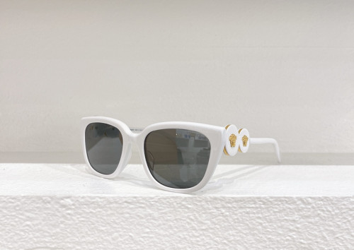 Versace Sunglasses AAAA-2068
