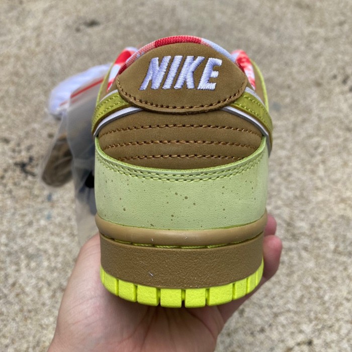 Authentic Concepts x NK SB Dunk Low Green Lobster