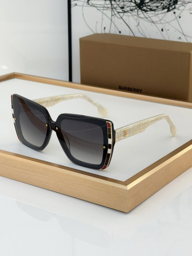 Burberry Sunglasses AAAA-2333