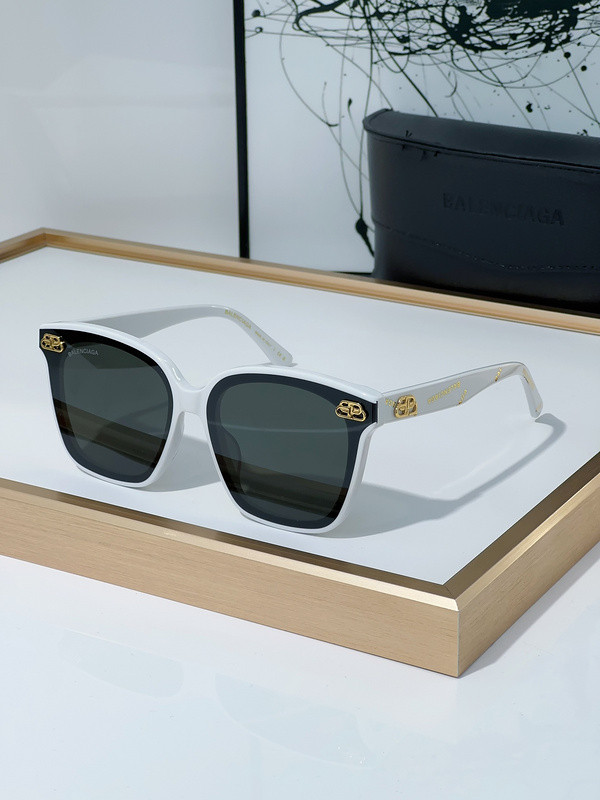 B Sunglasses AAAA-834